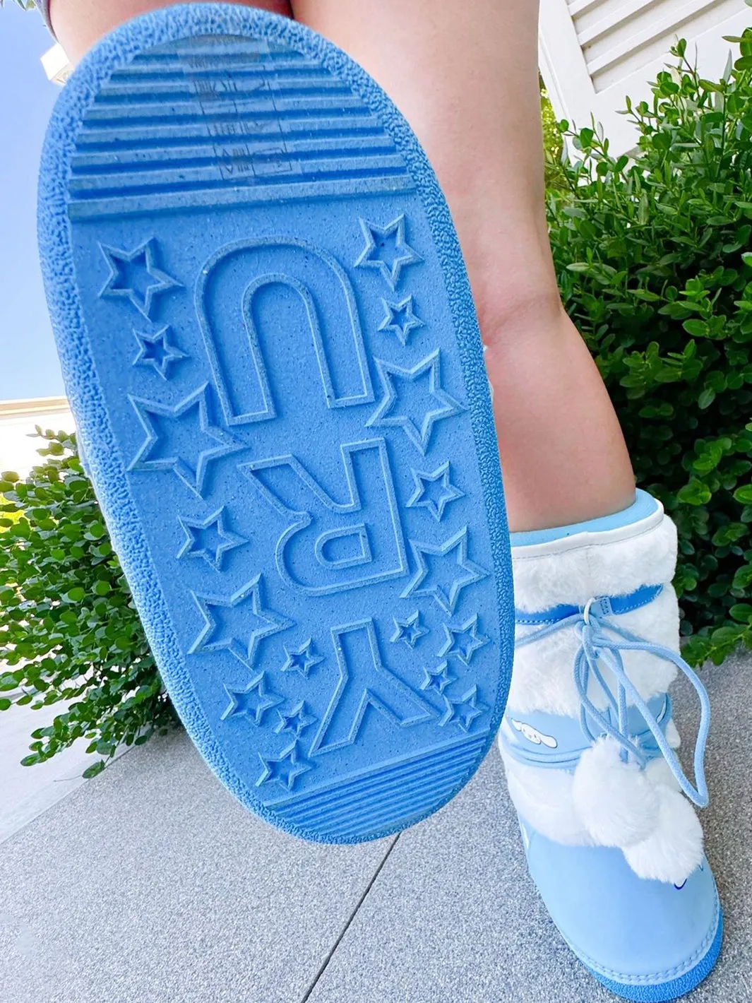 BLIZZ CINNAMOROLL MOON BOOTS