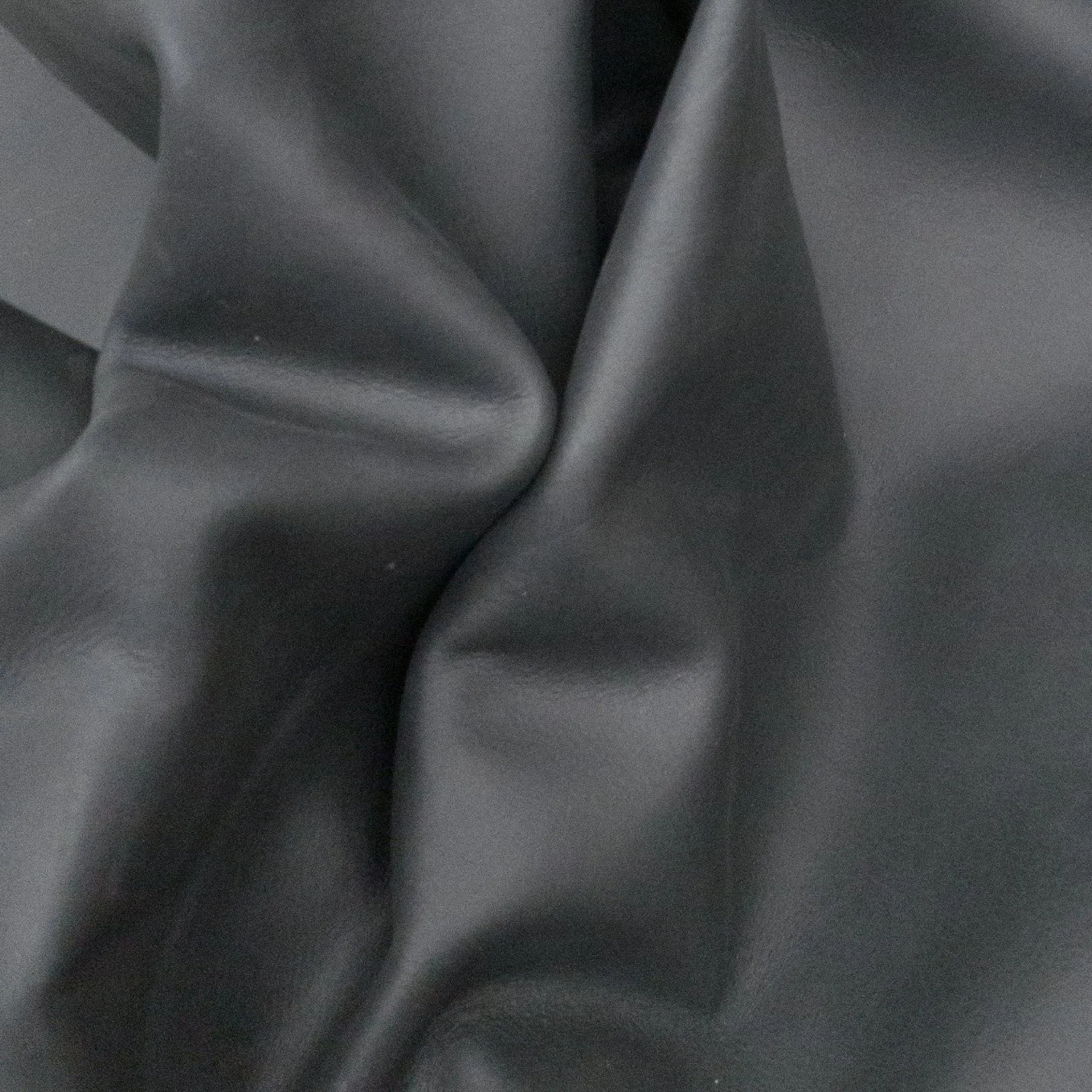 Bombardier (Black), SB Foot, Non-stock, 2.5-3.5 oz, Oil Tanned Hides