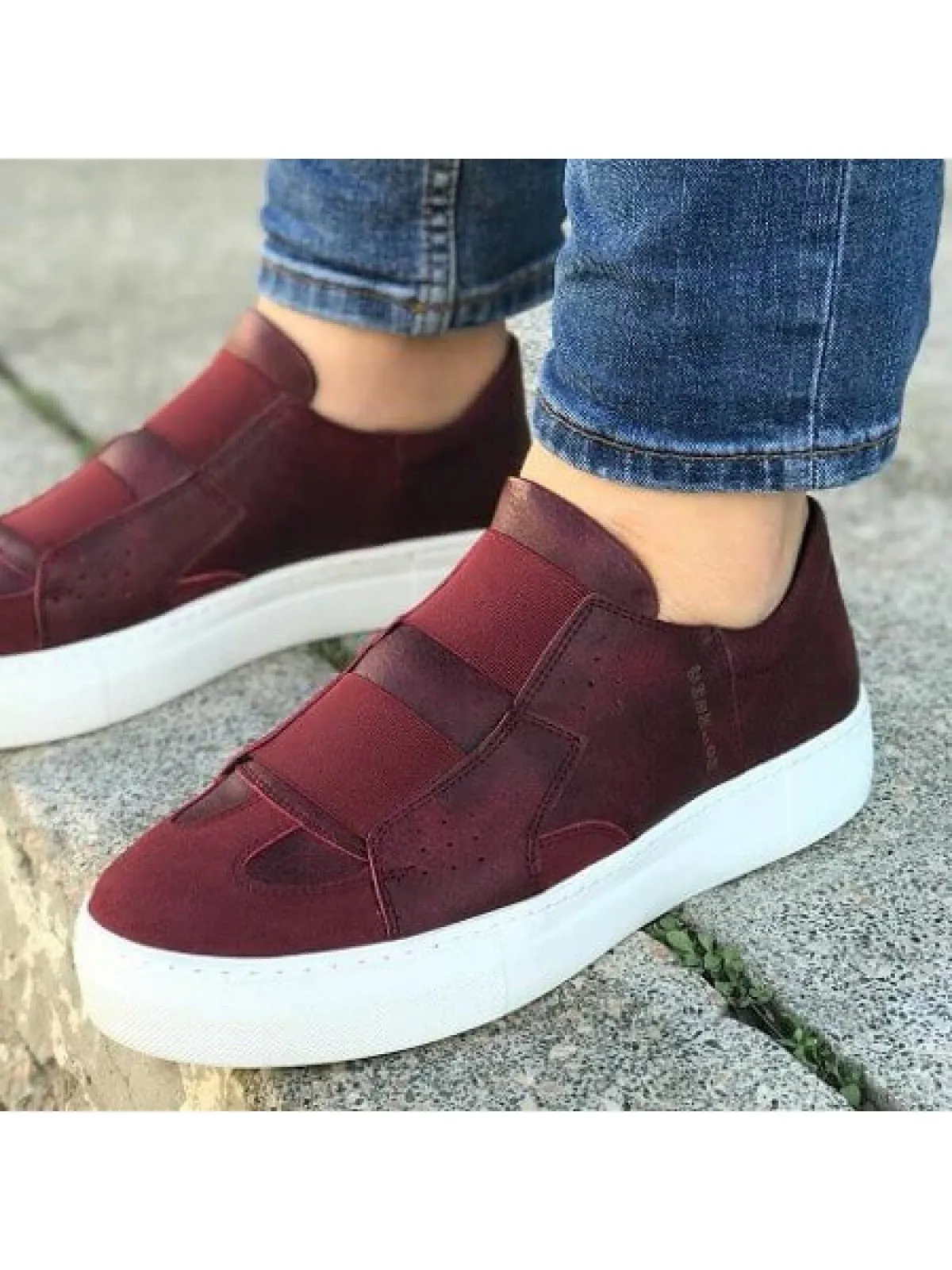 Bordeaux Sneaker CH033