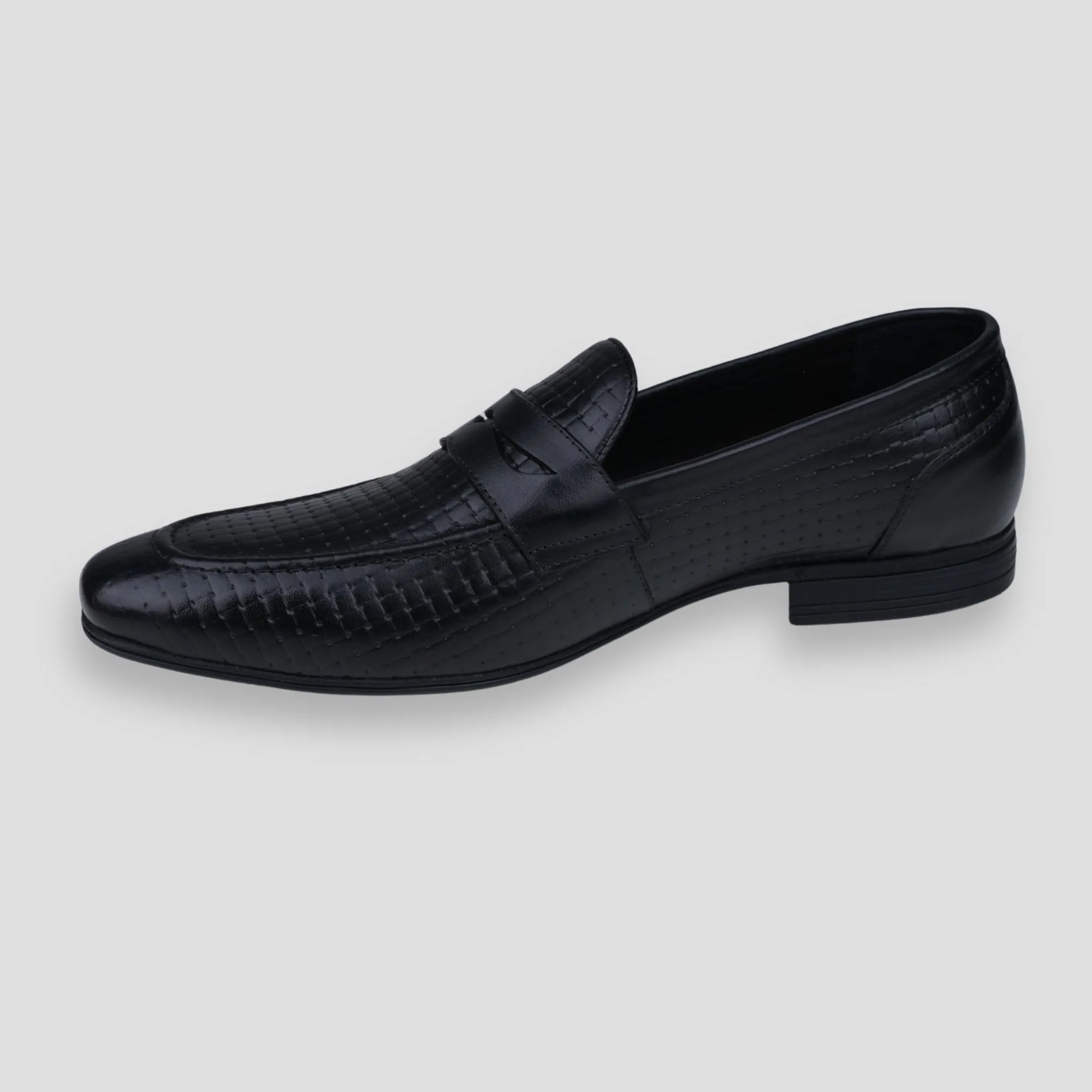 Ezok Leather Black Casual Loafer Shoes For Men