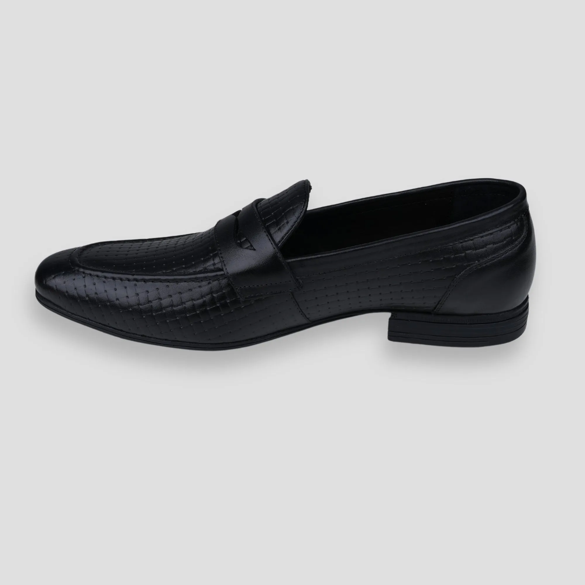 Ezok Leather Black Casual Loafer Shoes For Men