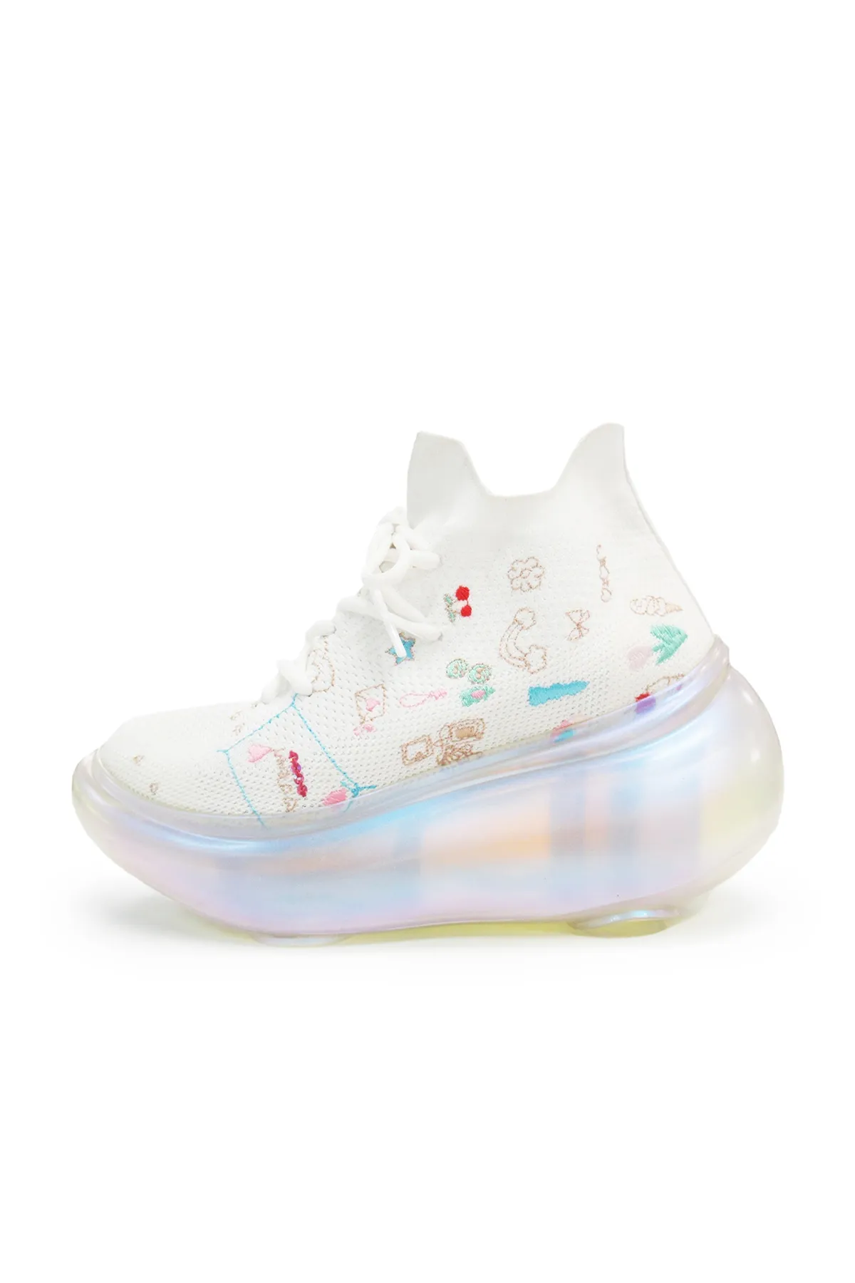 Hana's embroidery shoes / Aurora White