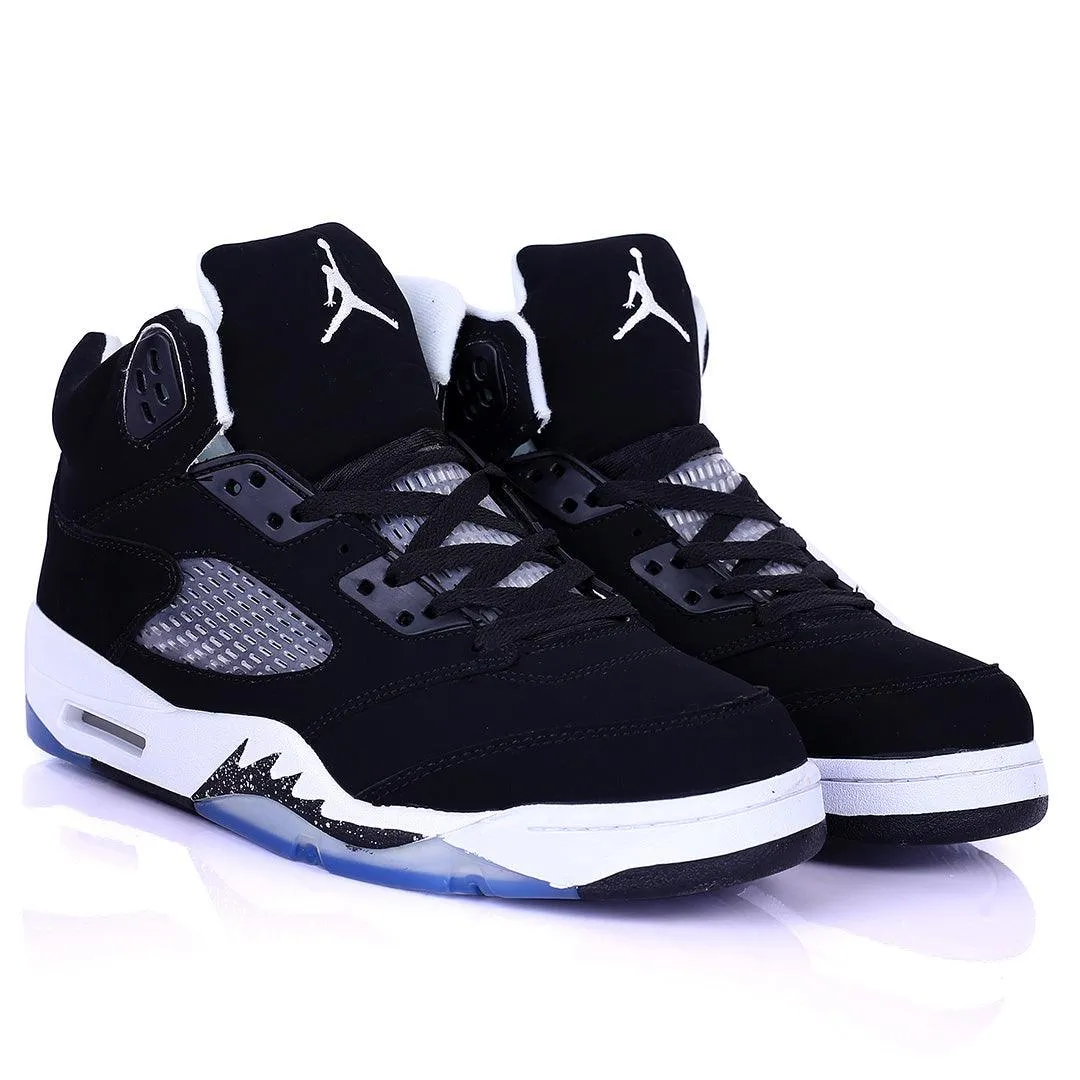 Jord  Black Designed Classic Retro Basketball sneakers With White Sole