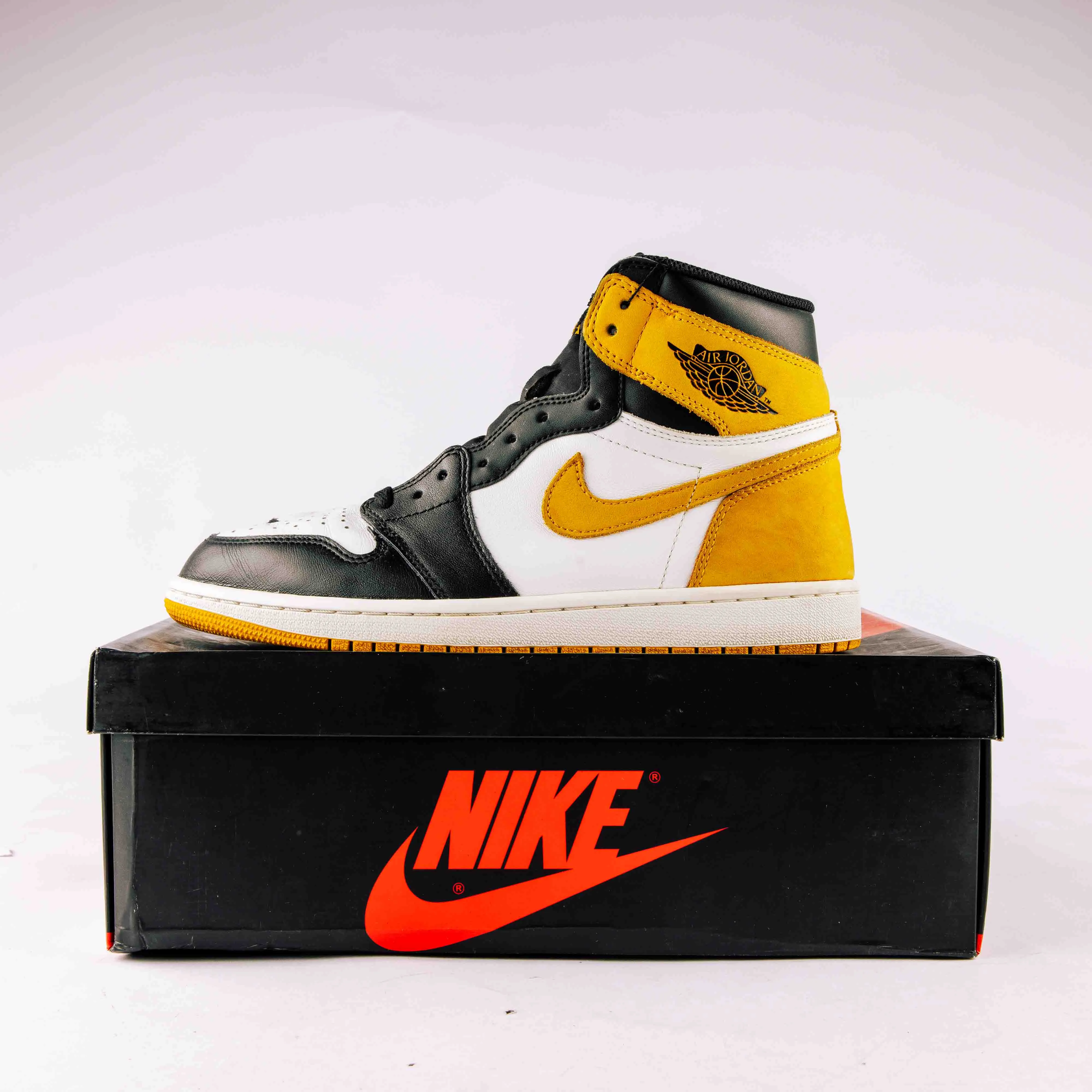 Jordan 1 Retro High Yellow Ochre - Used - 0388