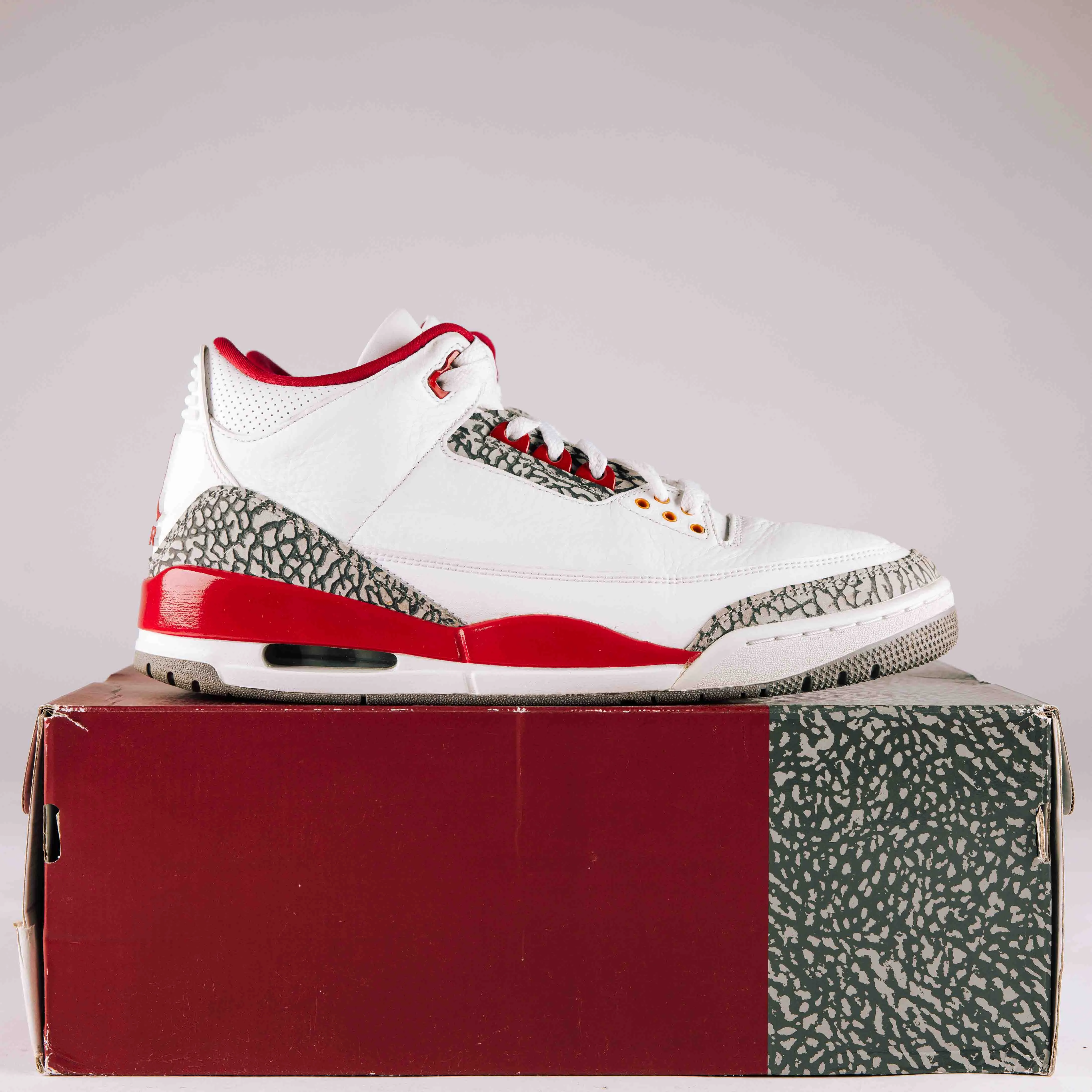 Jordan 3 Retro Cardinal Red - Used - 0216