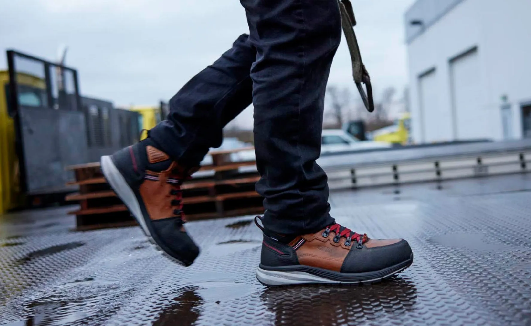 Men's Red Hook Waterproof Boot (Carbon Toe)  |  Tobacco/Black