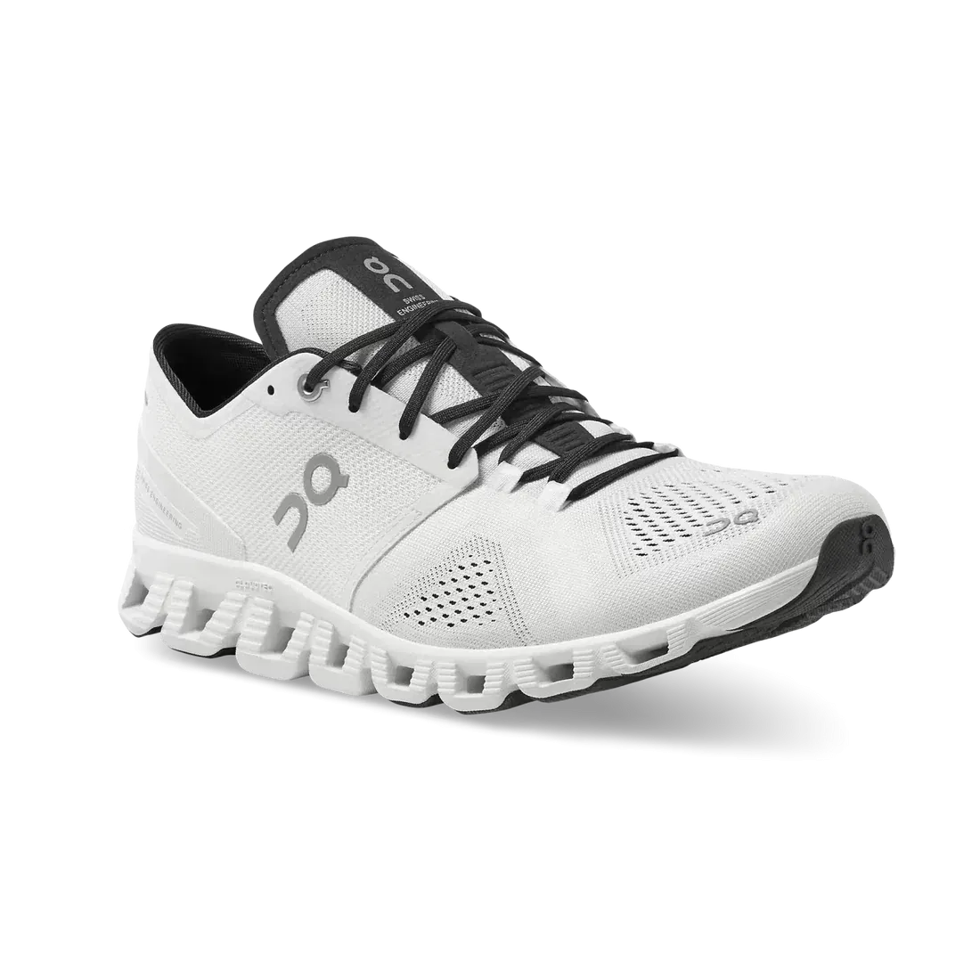 "Cloud x3 low-top sneakers white black"