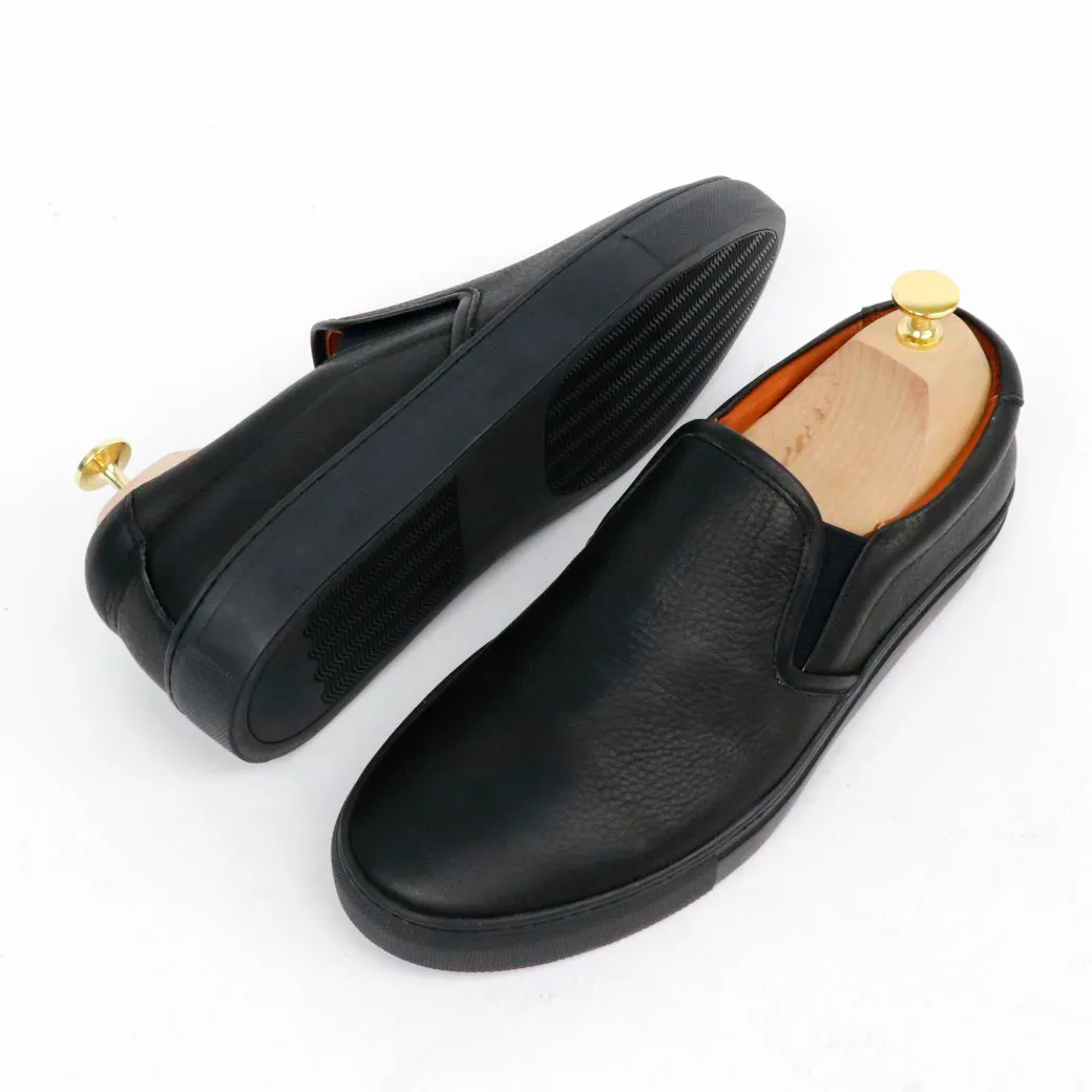 "The Common" Slip-On Sneaker Chamois Black