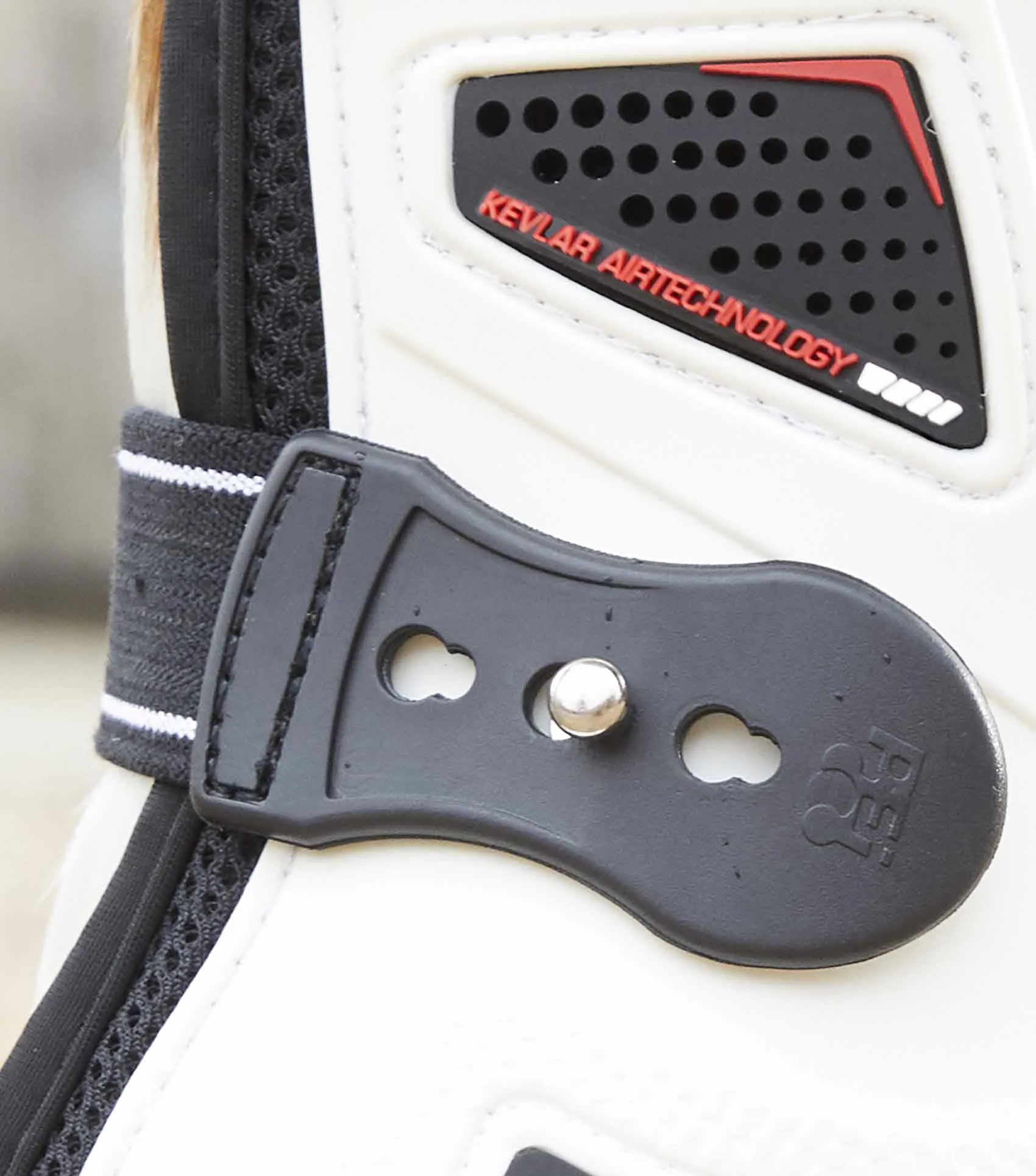 Sale Kevlar Airtechnology Tendon Boots White