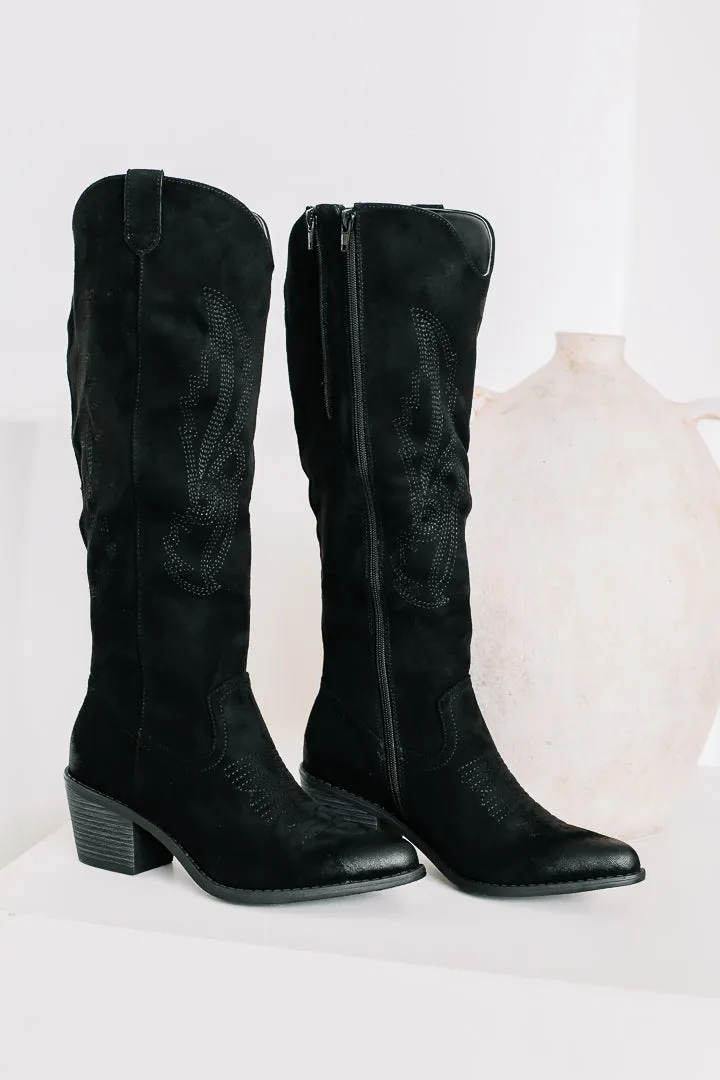 Wide-Calf Suede Boots | Black