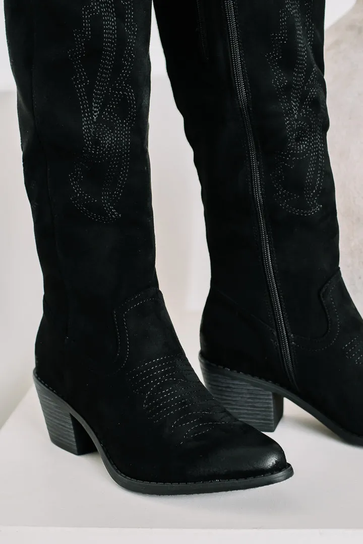 Wide-Calf Suede Boots | Black